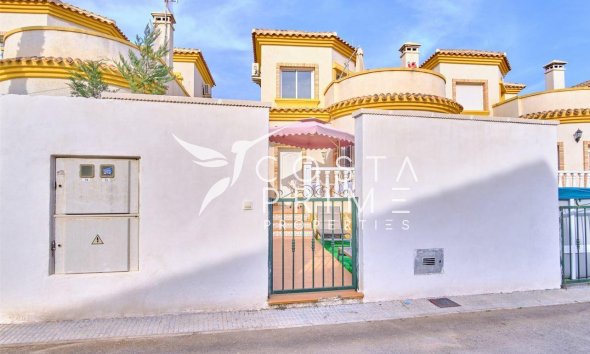 Resale - Villa  - Los Montesinos