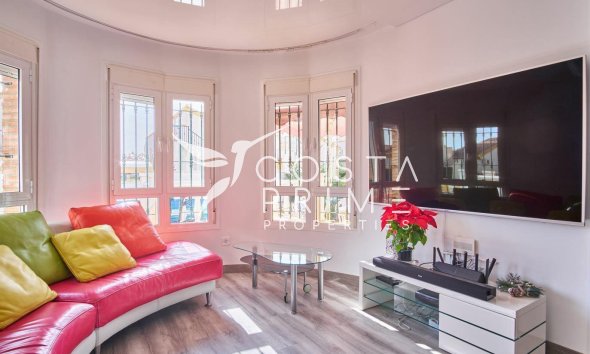 Resale - Villa  - Los Montesinos