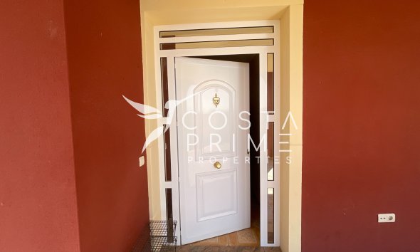 Odsprzedaż - Szalet - Albatera