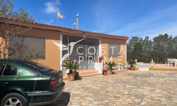 Resale - Villa  - Guardamar del Segura