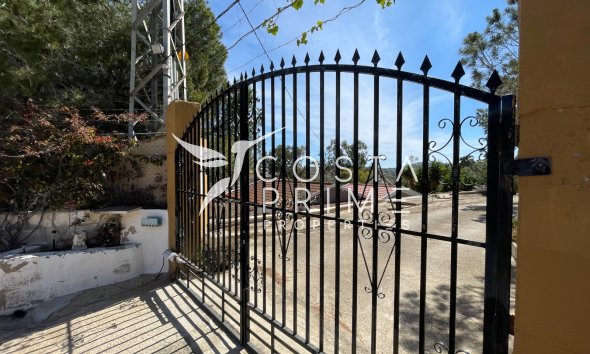 Resale - Villa  - Guardamar del Segura