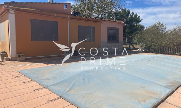 Resale - Villa  - Guardamar del Segura