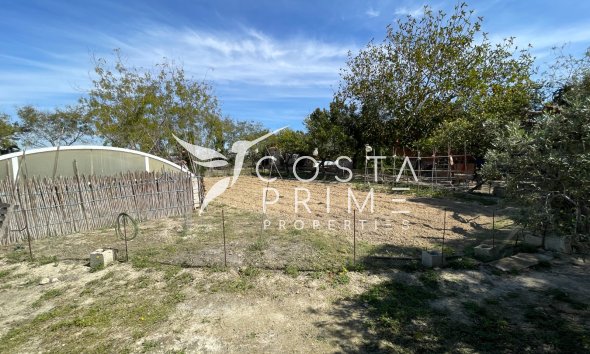 Resale - Villa  - Guardamar del Segura
