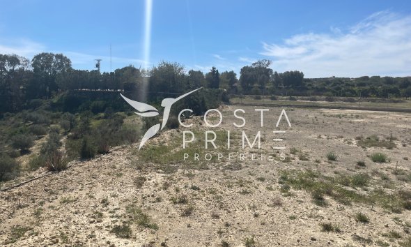 Resale - Villa  - Guardamar del Segura
