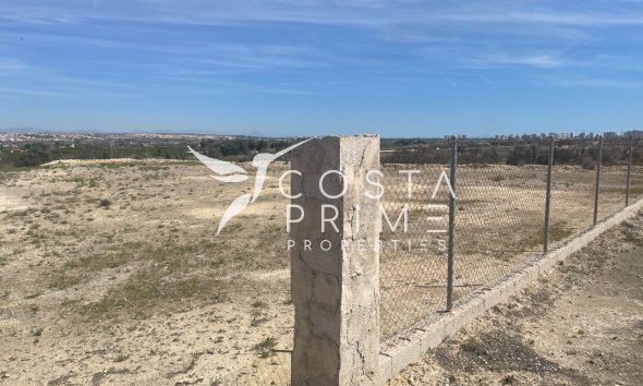 Resale - Villa  - Guardamar del Segura