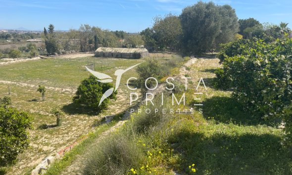 Resale - Villa  - Guardamar del Segura