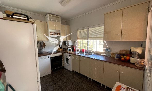 Resale - Villa  - Guardamar del Segura