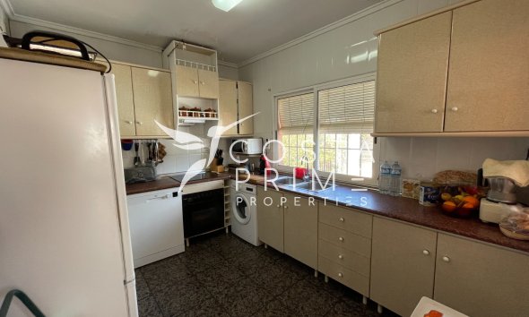 Resale - Villa  - Guardamar del Segura