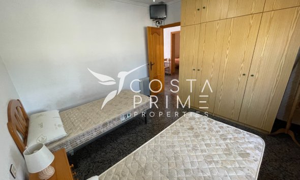 Resale - Villa  - Guardamar del Segura