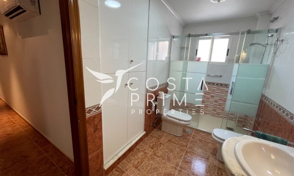 Resale - Townhouse / Semi - Formentera del Segura