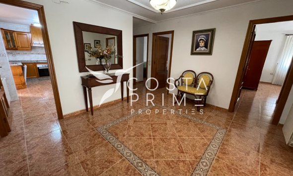 Resale - Townhouse / Semi - Formentera del Segura