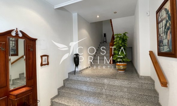 Resale - Townhouse / Semi - Formentera del Segura