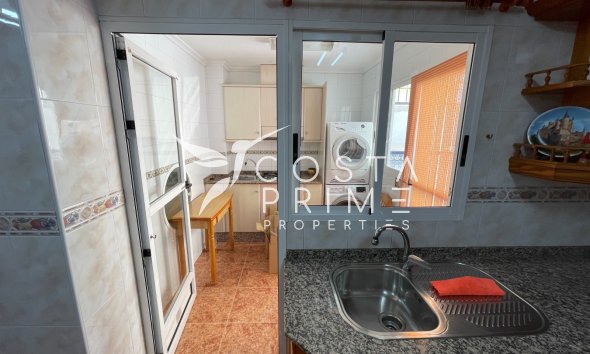Resale - Townhouse / Semi - Formentera del Segura