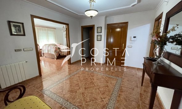 Resale - Townhouse / Semi - Formentera del Segura