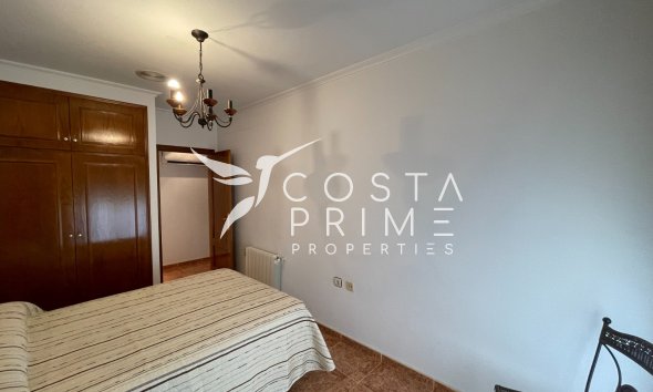 Resale - Townhouse / Semi - Formentera del Segura