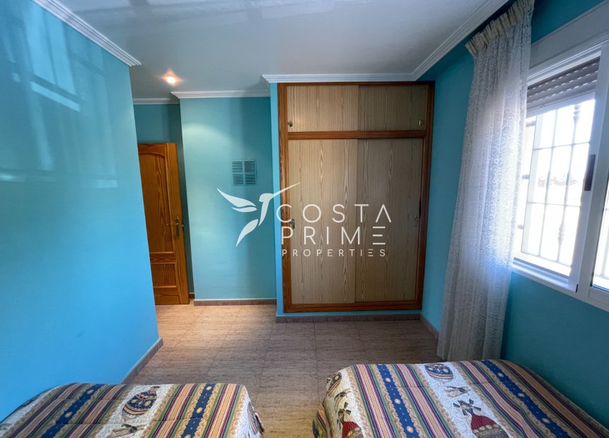 Resale - Villa  - Crevillente