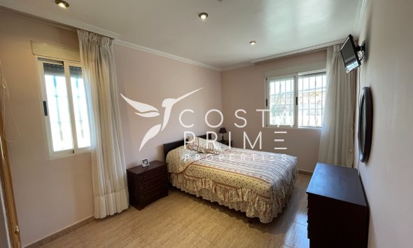 Resale - Villa  - Crevillente