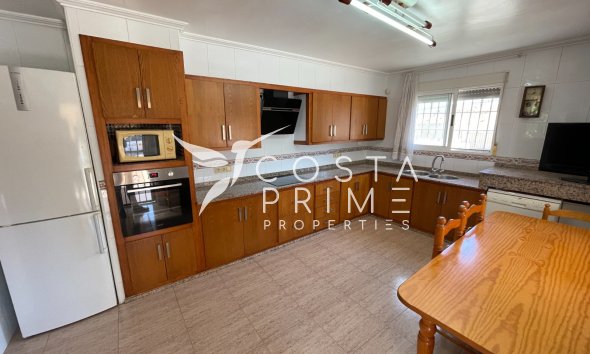 Resale - Villa  - Crevillente