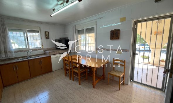 Resale - Villa  - Crevillente