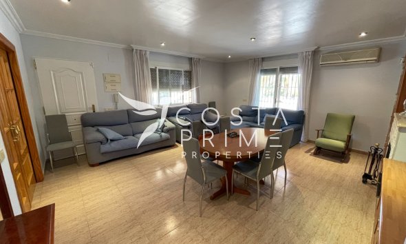 Resale - Villa  - Crevillente