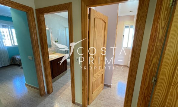 Resale - Villa  - Crevillente