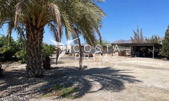 Resale - Villa  - Crevillente