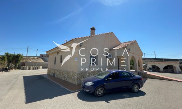 Resale - Villa  - Crevillente