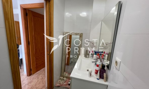 Resale - Apartment / Flat - Torrevieja