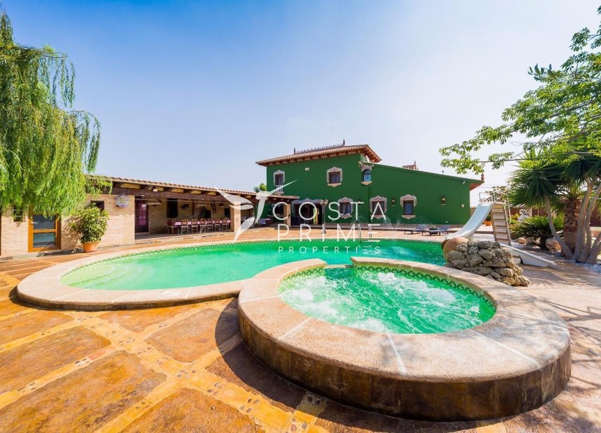 Resale - Villa  - Almoradí