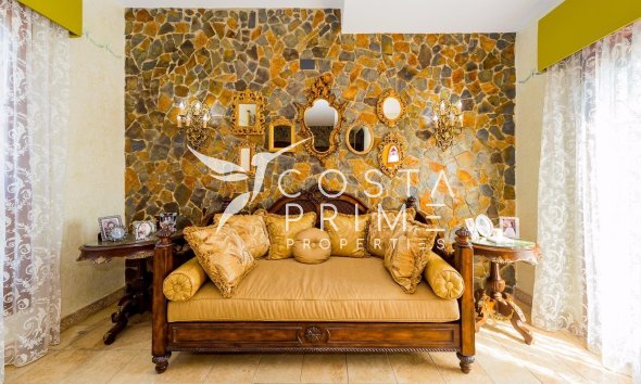Resale - Villa  - Almoradí
