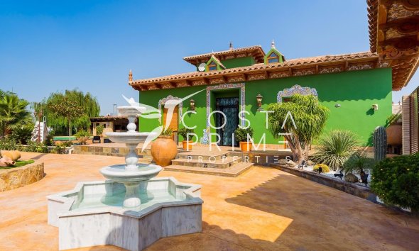 Resale - Villa  - Almoradí