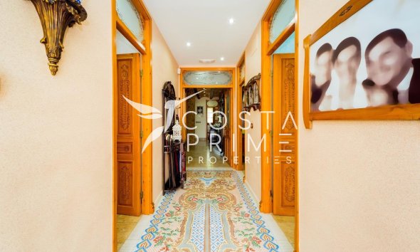 Resale - Villa  - Almoradí