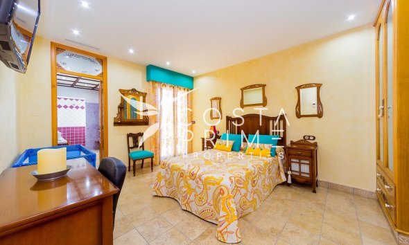 Resale - Villa  - Almoradí