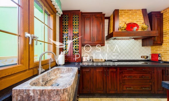 Resale - Villa  - Almoradí