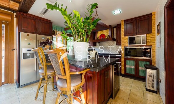 Resale - Villa  - Almoradí