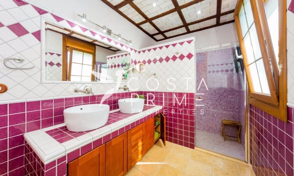 Resale - Villa  - Almoradí