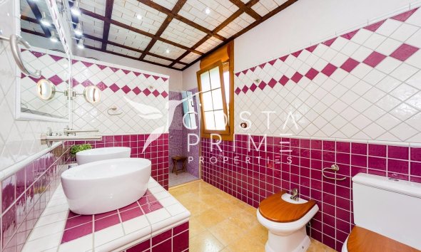 Resale - Villa  - Almoradí
