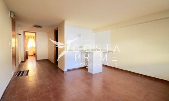 Resale - Villa  - Benidorm