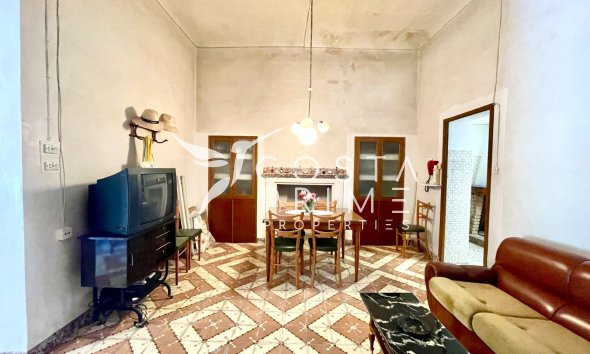 Resale - Villa  - La Romana