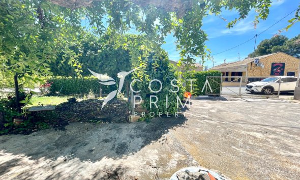 Resale - Villa  - La Romana