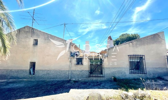Resale - Villa  - La Romana
