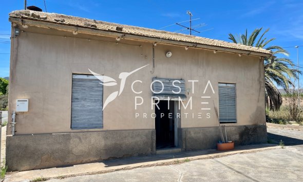 Resale - Villa  - La Romana