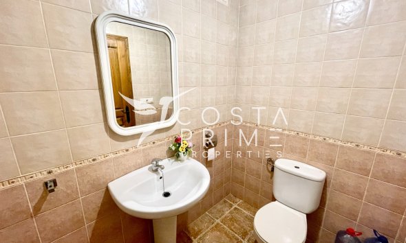 Odsprzedaż - Szalet - Catral