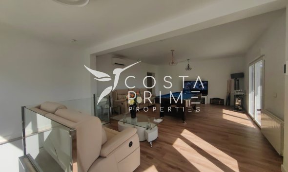 Odsprzedaż - Szalet - Calpe