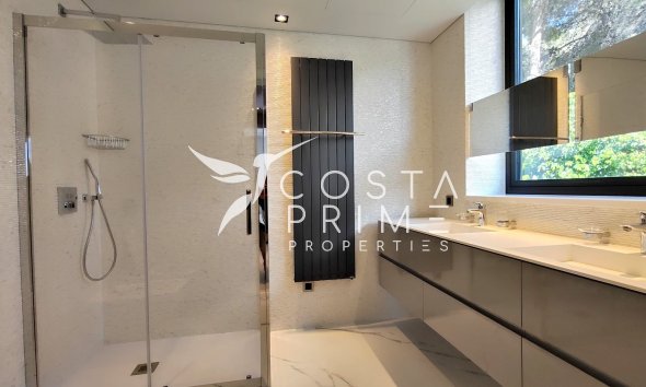 Resale - Villa  - Altea