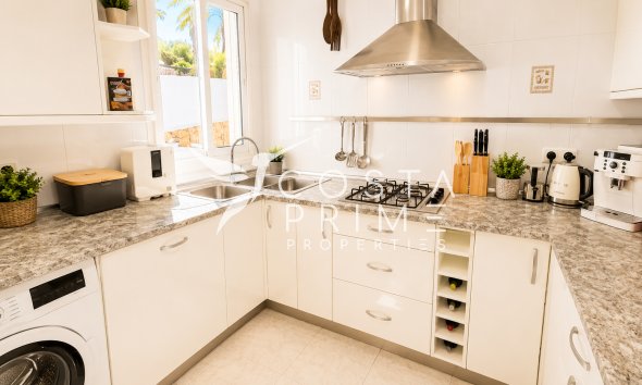Resale - Villa  - Altea