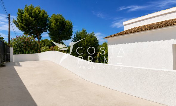 Resale - Villa  - Altea