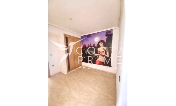 Resale - Apartment / Flat - Almoradí