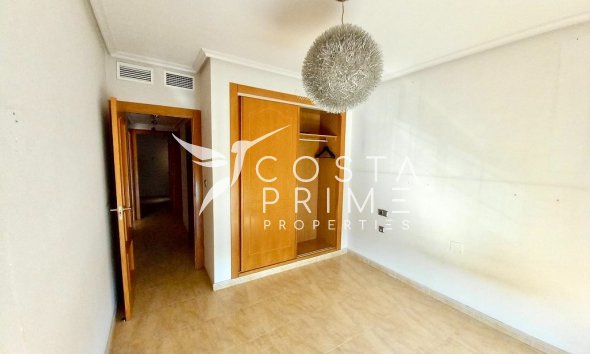 Resale - Apartment / Flat - Almoradí