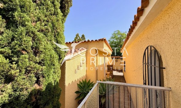 Resale - Villa  - La Nucía